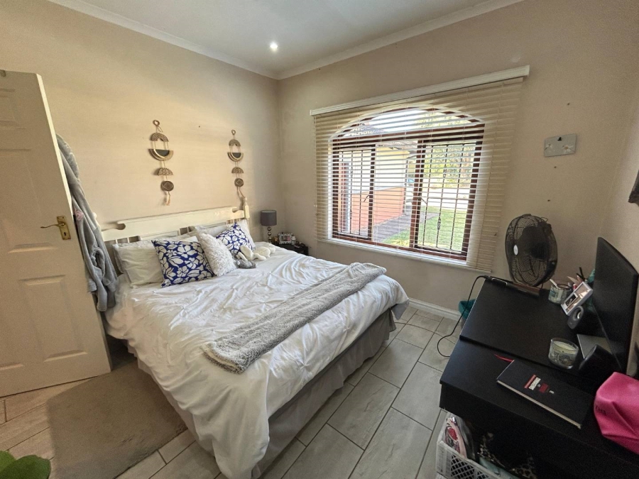To Let 2 Bedroom Property for Rent in Le Domaine KwaZulu-Natal