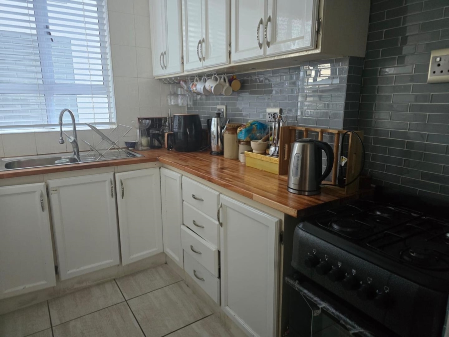 To Let 2 Bedroom Property for Rent in Northdene KwaZulu-Natal