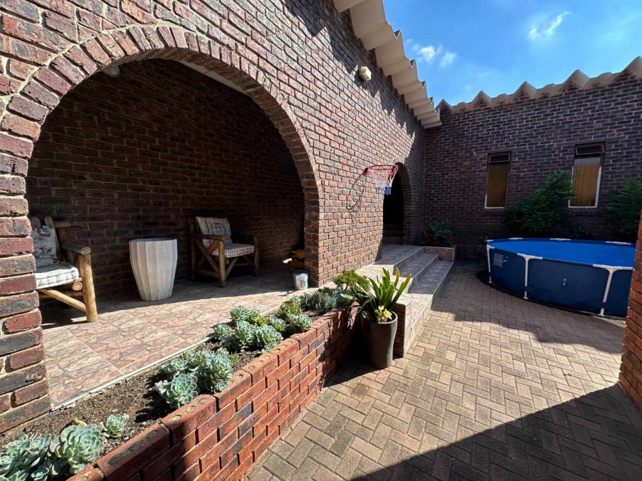 4 Bedroom Property for Sale in Glencoe KwaZulu-Natal