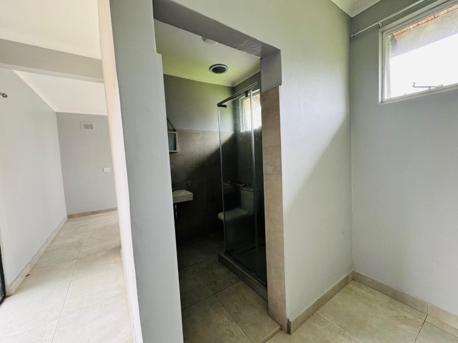 To Let 1 Bedroom Property for Rent in Gillitts KwaZulu-Natal