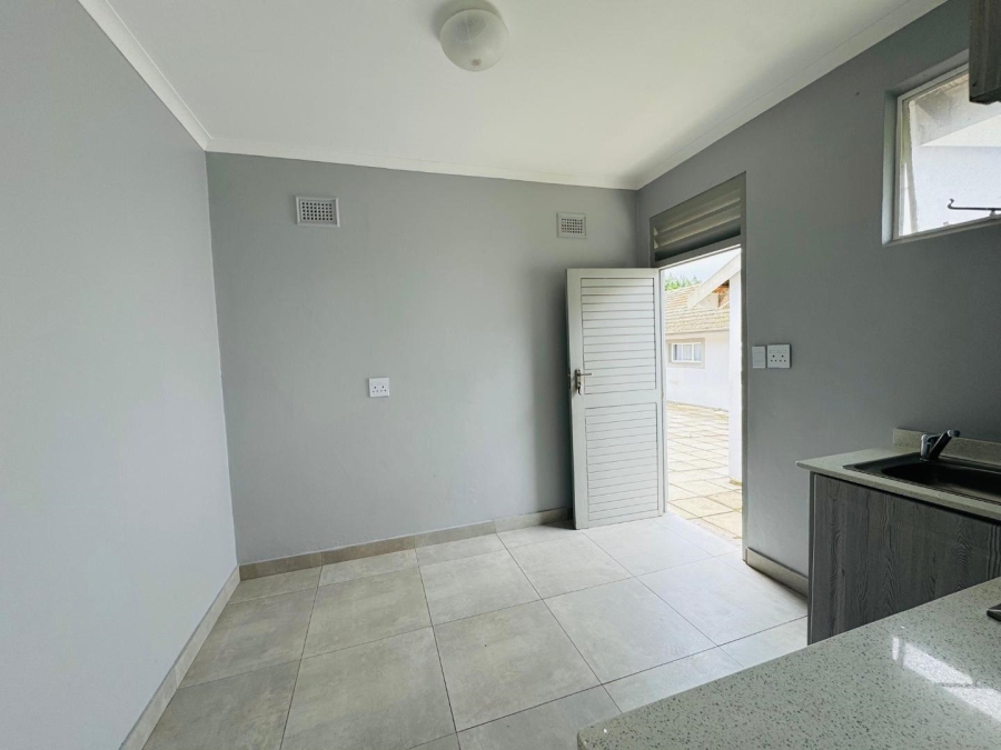 To Let 1 Bedroom Property for Rent in Gillitts KwaZulu-Natal