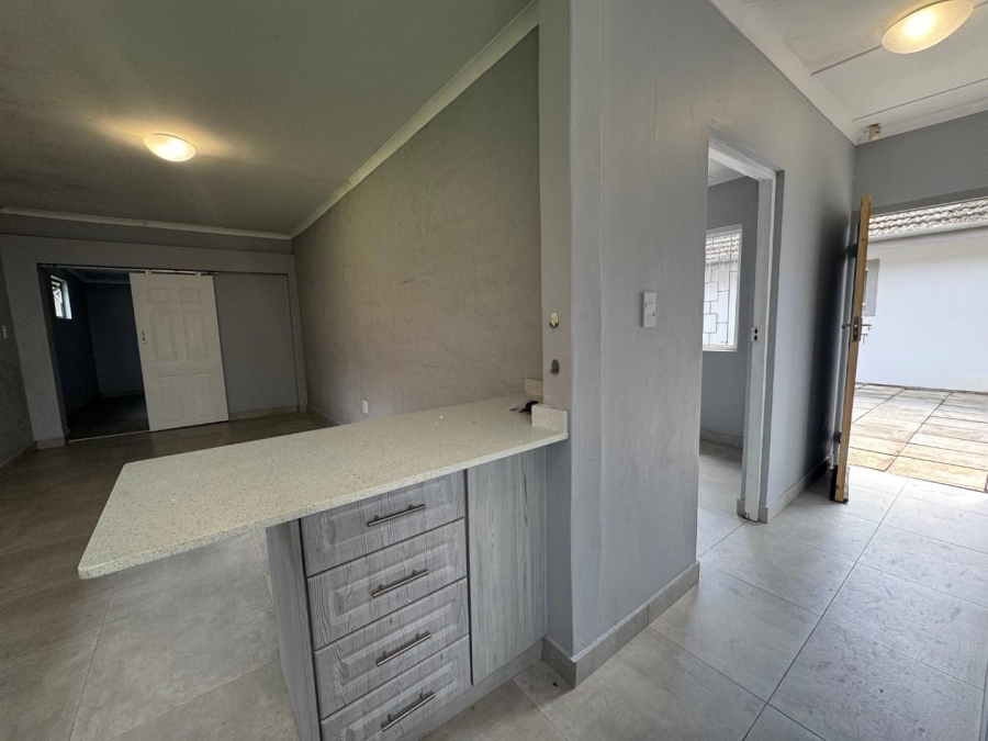 To Let 2 Bedroom Property for Rent in Gillitts KwaZulu-Natal