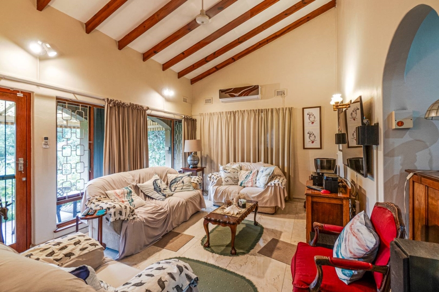 4 Bedroom Property for Sale in Amanzimtoti KwaZulu-Natal