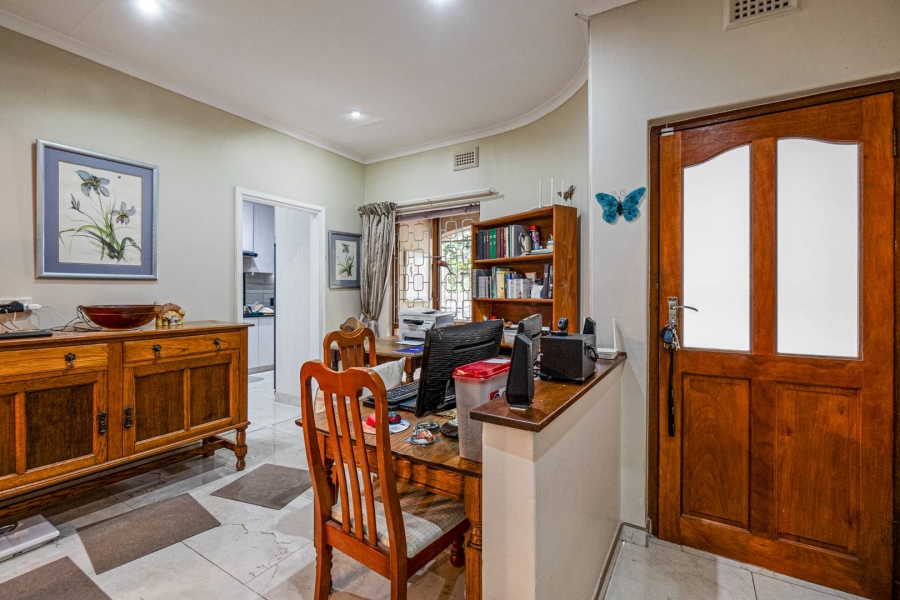 4 Bedroom Property for Sale in Amanzimtoti KwaZulu-Natal