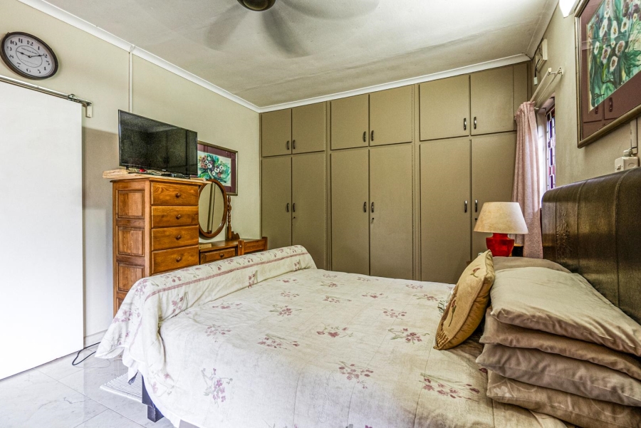 4 Bedroom Property for Sale in Amanzimtoti KwaZulu-Natal