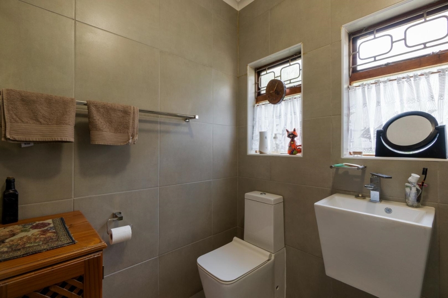 4 Bedroom Property for Sale in Amanzimtoti KwaZulu-Natal
