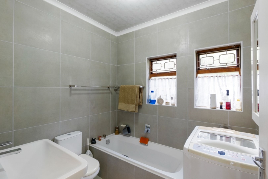 4 Bedroom Property for Sale in Amanzimtoti KwaZulu-Natal