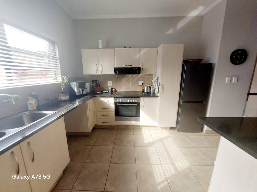To Let 3 Bedroom Property for Rent in Palm Lakes Estate KwaZulu-Natal