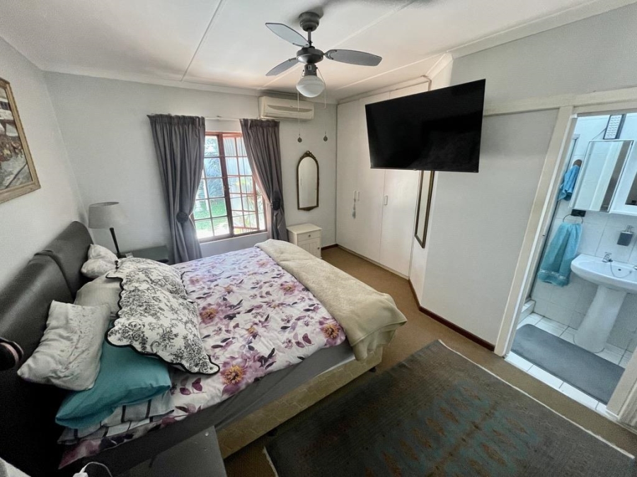 3 Bedroom Property for Sale in Sunningdale KwaZulu-Natal