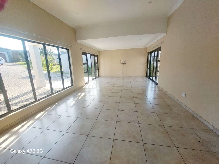 To Let 4 Bedroom Property for Rent in Palm Lakes Estate KwaZulu-Natal
