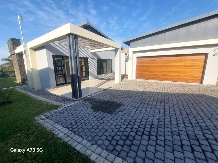 To Let 4 Bedroom Property for Rent in Palm Lakes Estate KwaZulu-Natal