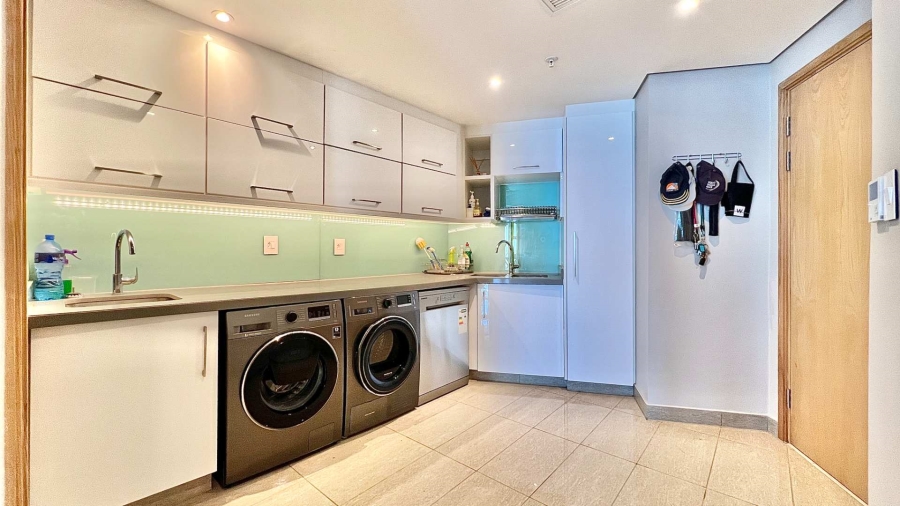 To Let 4 Bedroom Property for Rent in Umhlanga KwaZulu-Natal