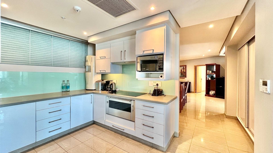 To Let 4 Bedroom Property for Rent in Umhlanga KwaZulu-Natal