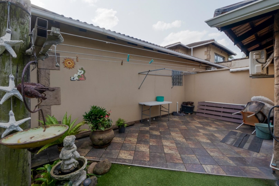 4 Bedroom Property for Sale in Amanzimtoti KwaZulu-Natal