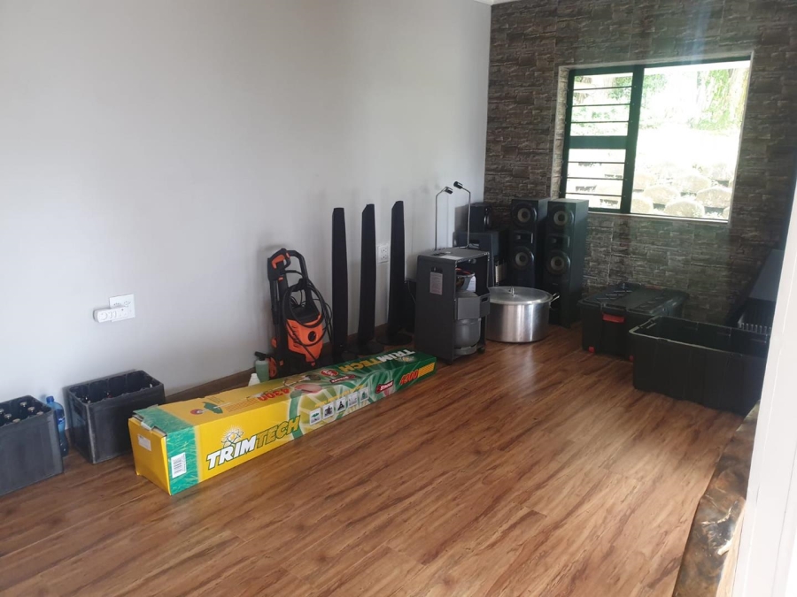 To Let 2 Bedroom Property for Rent in Gillitts KwaZulu-Natal
