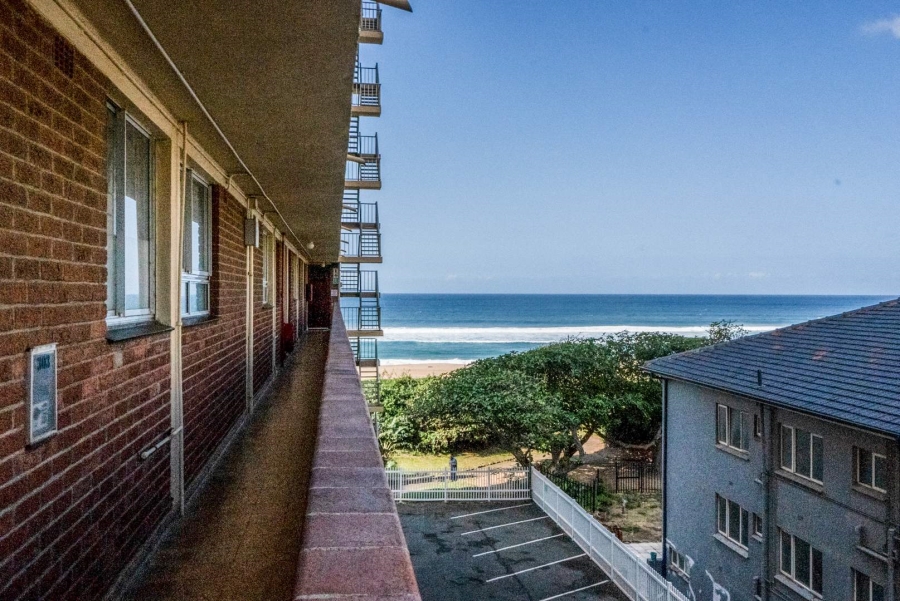 2 Bedroom Property for Sale in Amanzimtoti KwaZulu-Natal