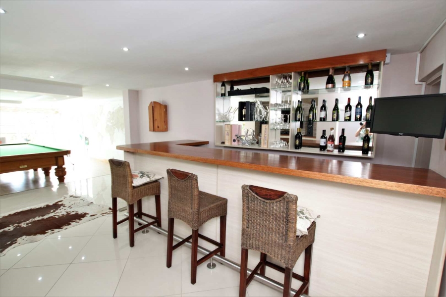To Let 4 Bedroom Property for Rent in La Lucia KwaZulu-Natal