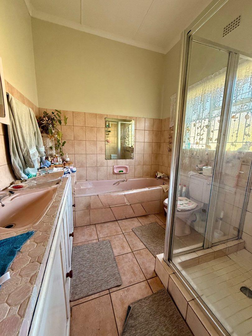 5 Bedroom Property for Sale in Vryheid KwaZulu-Natal