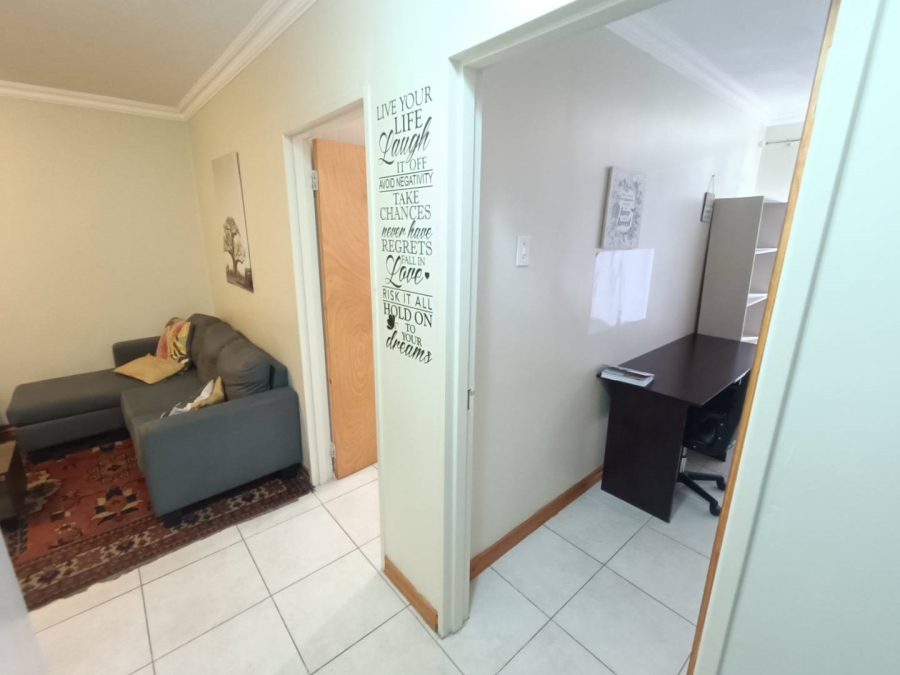 2 Bedroom Property for Sale in Hillcrest KwaZulu-Natal