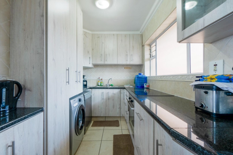 2 Bedroom Property for Sale in Amanzimtoti KwaZulu-Natal