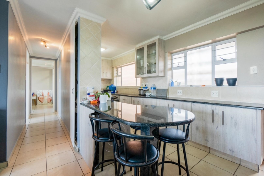 2 Bedroom Property for Sale in Amanzimtoti KwaZulu-Natal