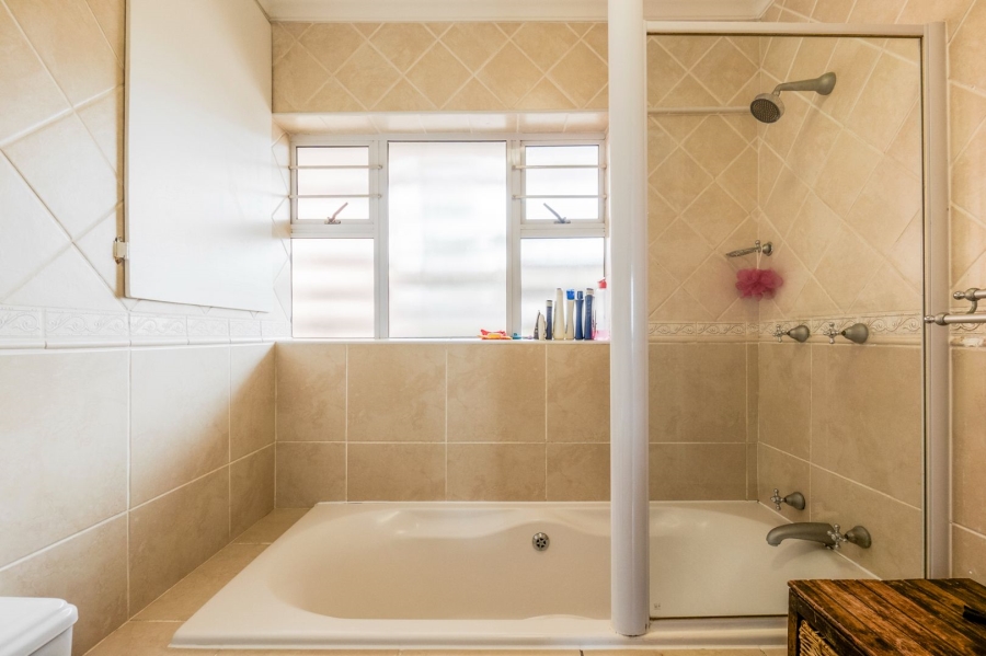 2 Bedroom Property for Sale in Amanzimtoti KwaZulu-Natal