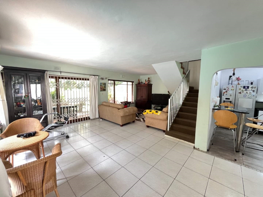 To Let 3 Bedroom Property for Rent in Sunningdale KwaZulu-Natal