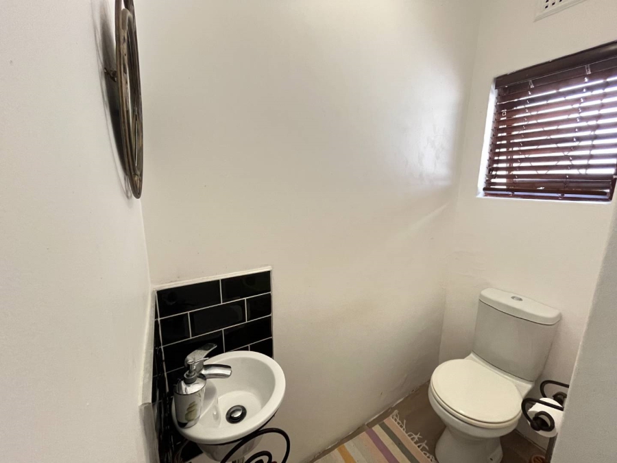 To Let 3 Bedroom Property for Rent in Sunningdale KwaZulu-Natal
