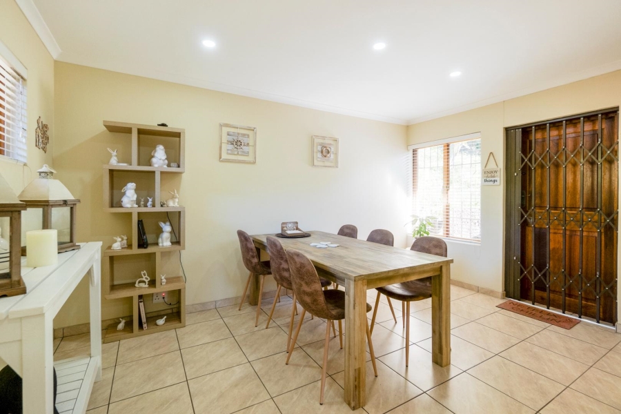 4 Bedroom Property for Sale in Amanzimtoti KwaZulu-Natal