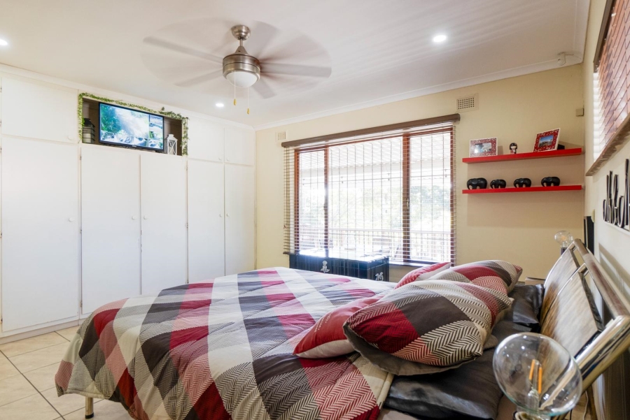 4 Bedroom Property for Sale in Amanzimtoti KwaZulu-Natal