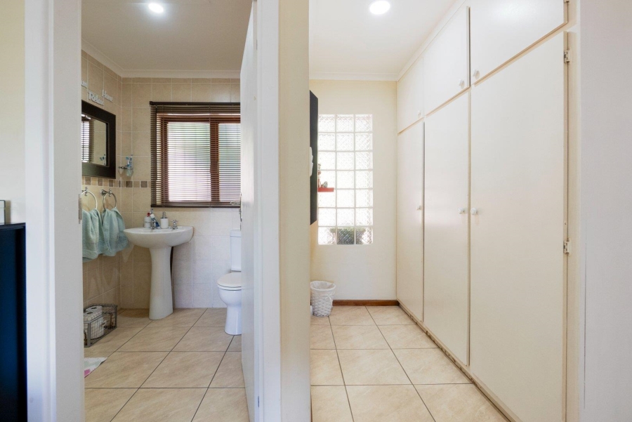 4 Bedroom Property for Sale in Amanzimtoti KwaZulu-Natal