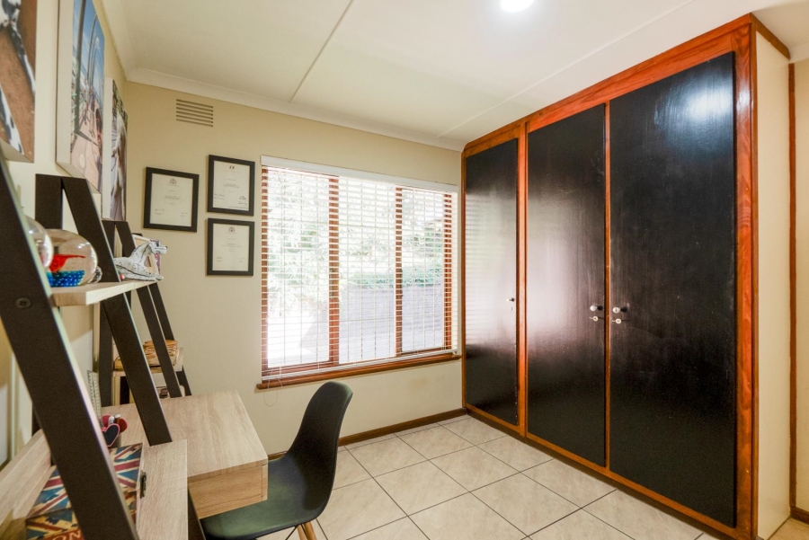 4 Bedroom Property for Sale in Amanzimtoti KwaZulu-Natal