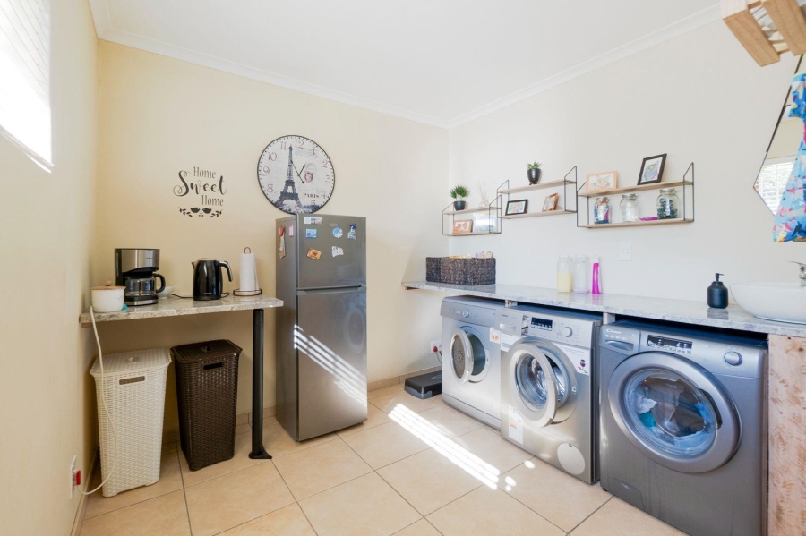 4 Bedroom Property for Sale in Amanzimtoti KwaZulu-Natal