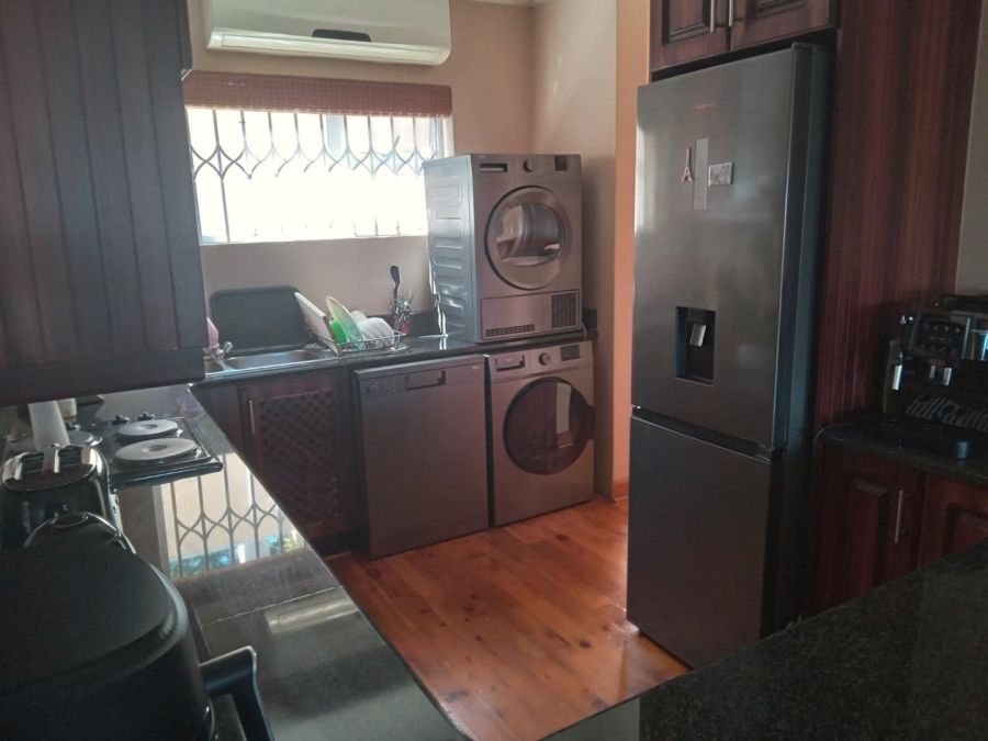 2 Bedroom Property for Sale in Sunningdale KwaZulu-Natal
