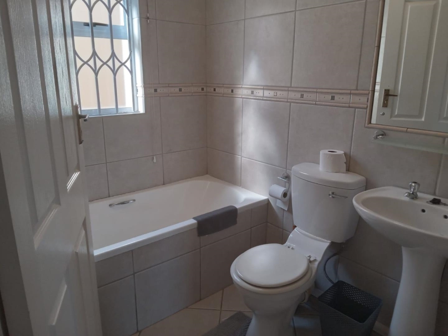 2 Bedroom Property for Sale in Sunningdale KwaZulu-Natal