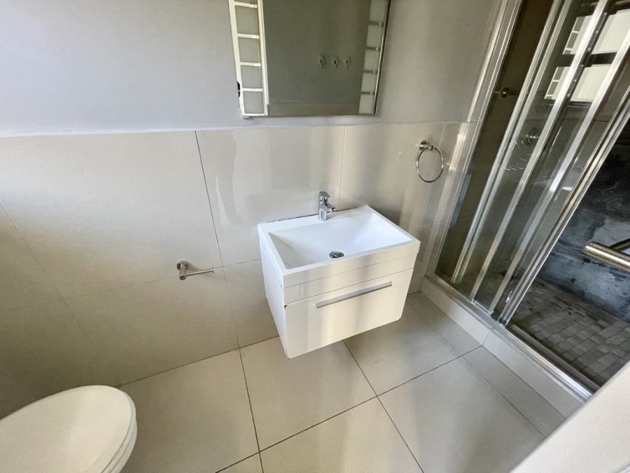 To Let 2 Bedroom Property for Rent in Umhlanga Ridge KwaZulu-Natal