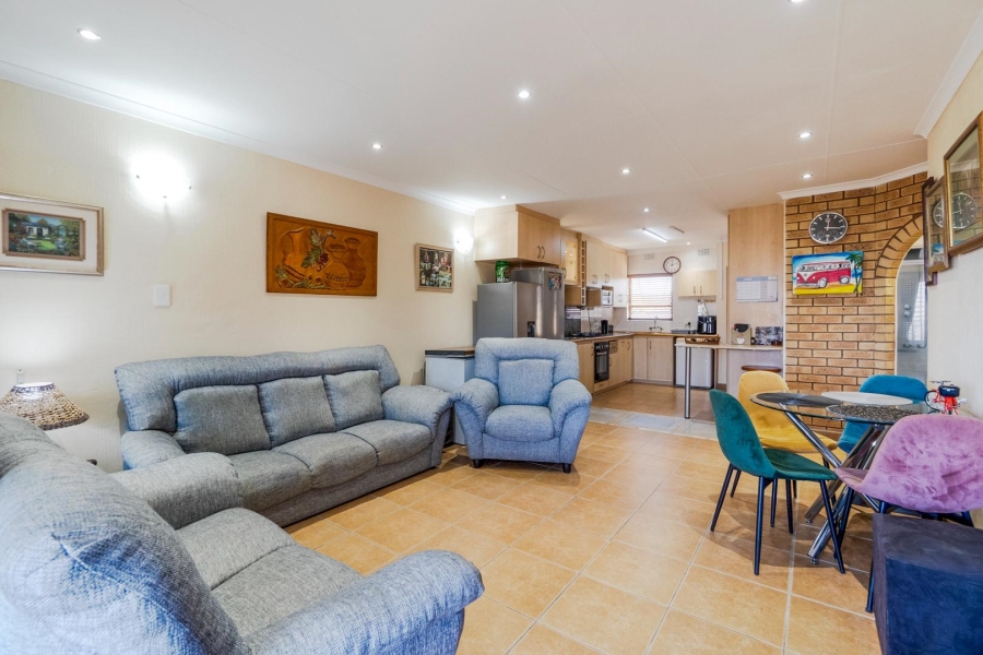 2 Bedroom Property for Sale in Amanzimtoti KwaZulu-Natal
