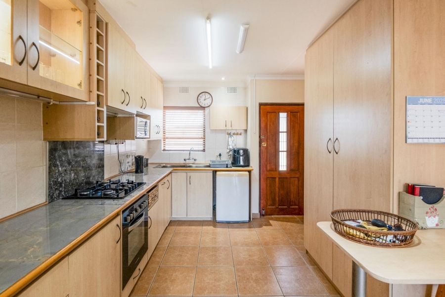 2 Bedroom Property for Sale in Amanzimtoti KwaZulu-Natal