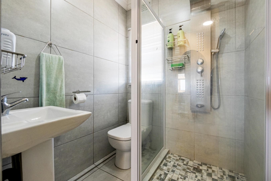 2 Bedroom Property for Sale in Amanzimtoti KwaZulu-Natal