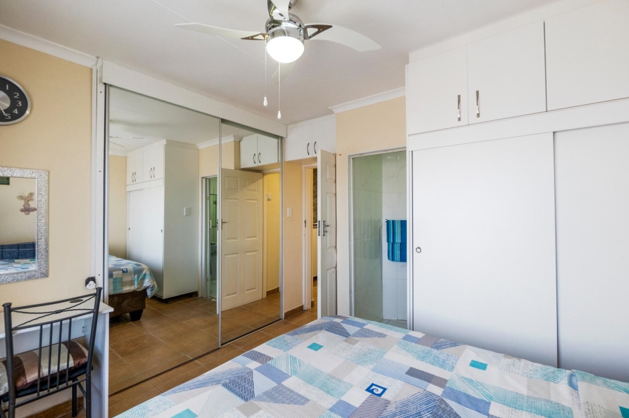 2 Bedroom Property for Sale in Amanzimtoti KwaZulu-Natal