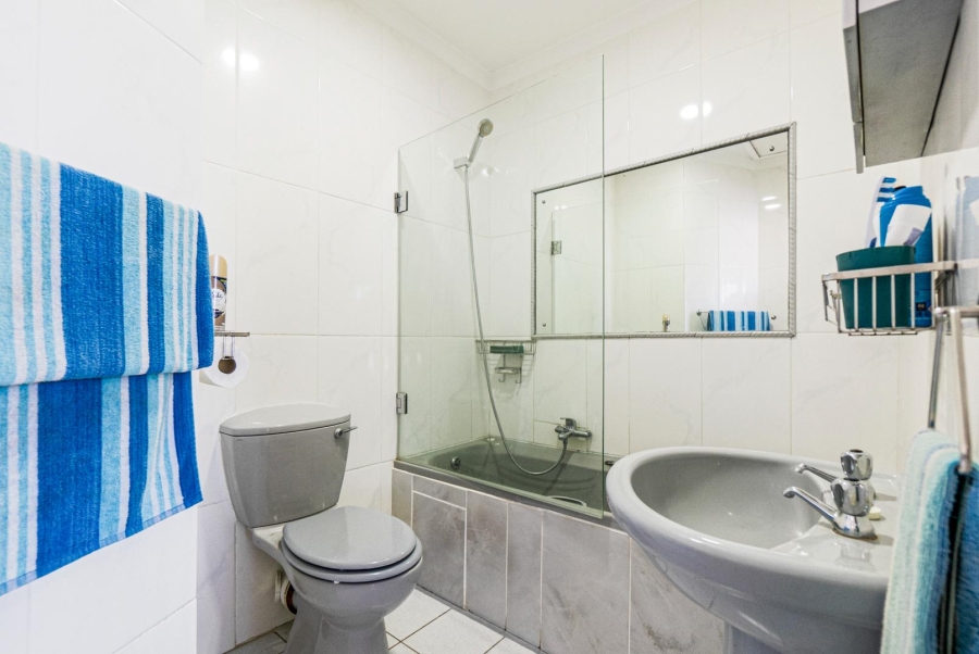 2 Bedroom Property for Sale in Amanzimtoti KwaZulu-Natal