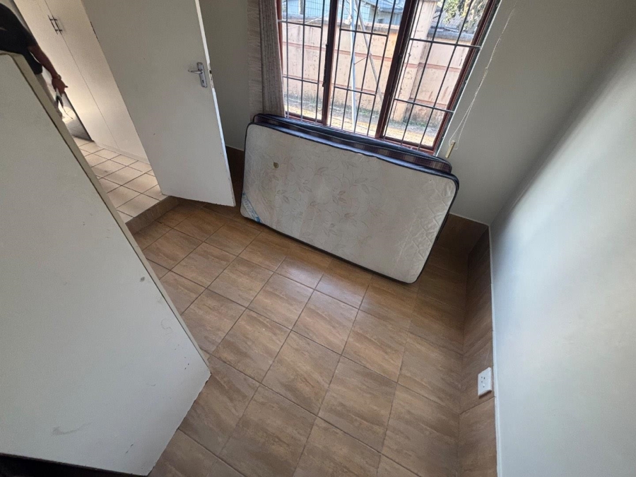 To Let 2 Bedroom Property for Rent in Pinetown KwaZulu-Natal