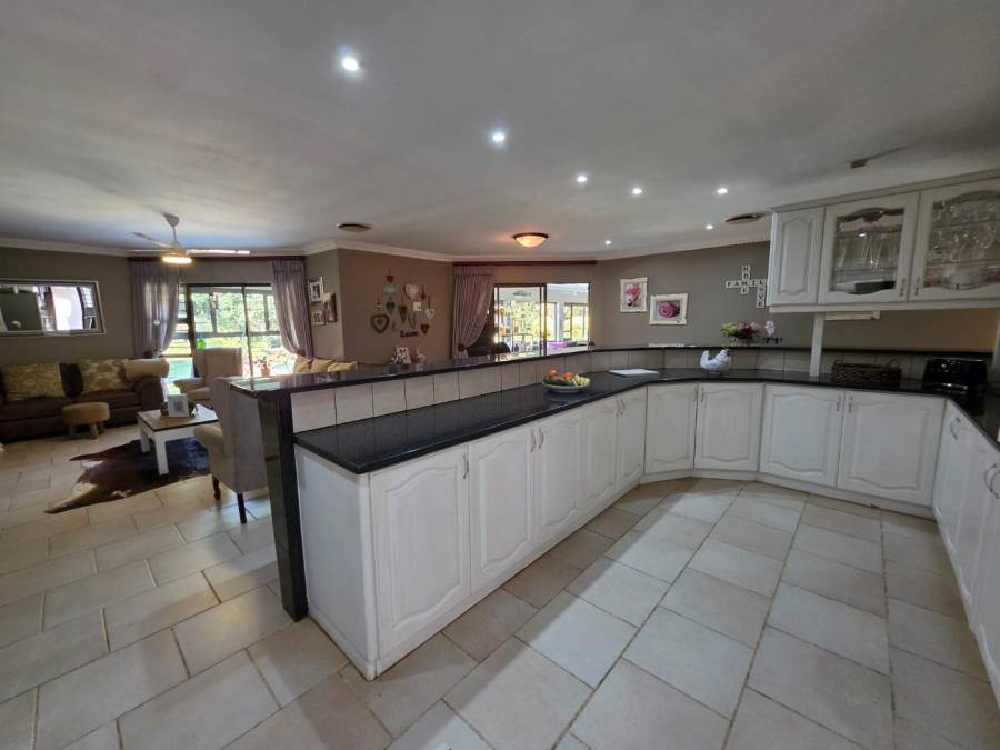 4 Bedroom Property for Sale in Winston Park KwaZulu-Natal