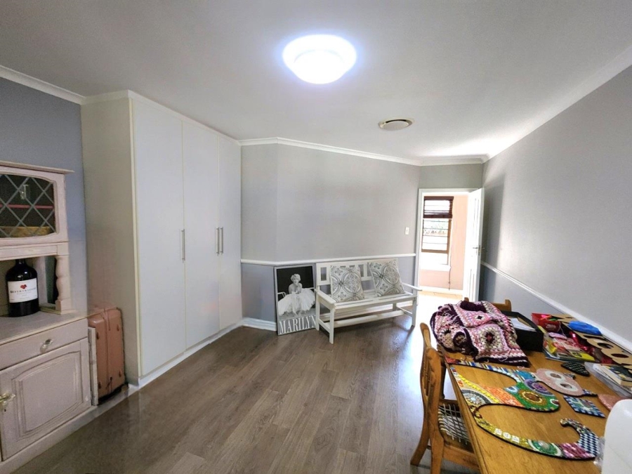 4 Bedroom Property for Sale in Winston Park KwaZulu-Natal