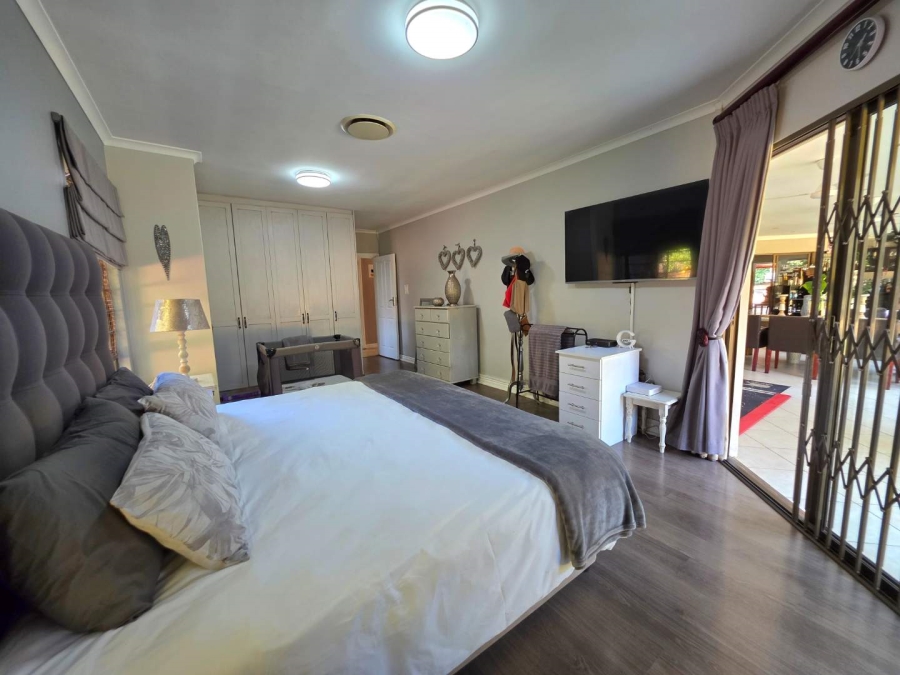 4 Bedroom Property for Sale in Winston Park KwaZulu-Natal