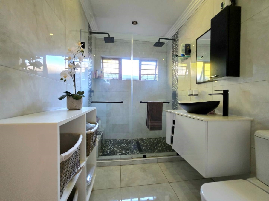 4 Bedroom Property for Sale in Winston Park KwaZulu-Natal