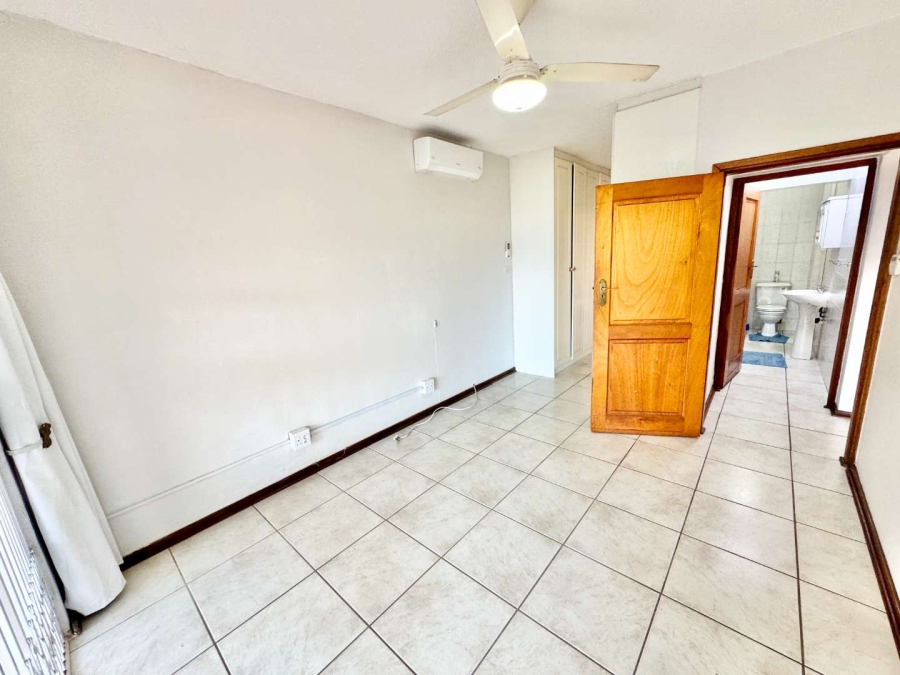 To Let 2 Bedroom Property for Rent in Umhlanga KwaZulu-Natal