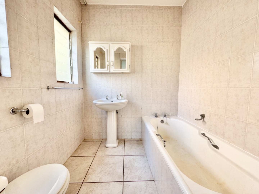 To Let 2 Bedroom Property for Rent in Umhlanga KwaZulu-Natal