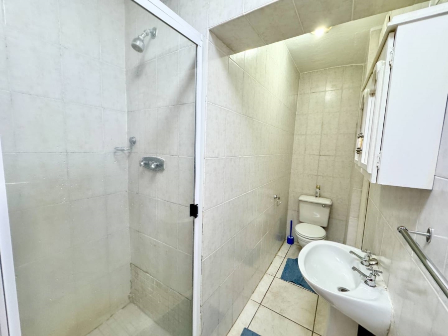 To Let 2 Bedroom Property for Rent in Umhlanga KwaZulu-Natal