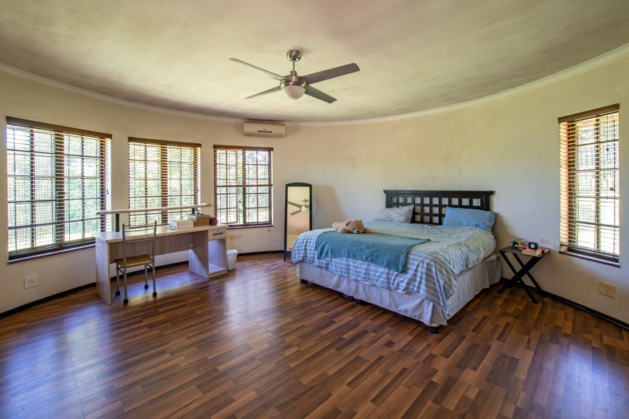 3 Bedroom Property for Sale in Waterfall KwaZulu-Natal